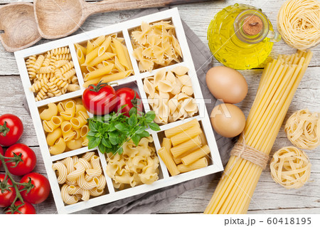Various pasta in wooden box Various pasta in wooden box 60418195