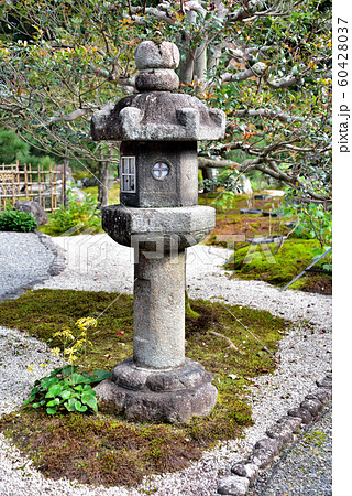 石灯籠 60428037