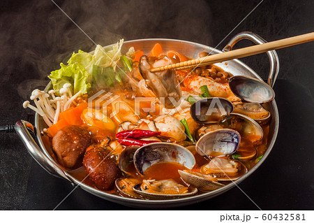 韓国料理チゲ　typical Korean seafood hot pot (Jjigae) 60432581