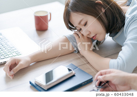 30代　女性 60433048