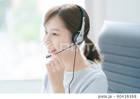 ヘッドセット　女性　30代 60436368