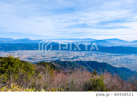 鍬ノ峰から大町市の眺め (12月) 鍬ノ峰から大町市の眺め (12月) 60438521