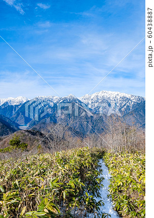 鍬ノ峰から北アルプスの眺め （１２月） 60438887