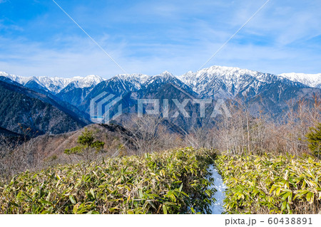 鍬ノ峰から北アルプスの眺め (12月) 鍬ノ峰から北アルプスの眺め (12月) 60438891