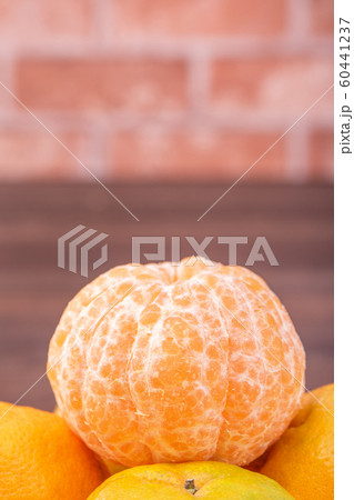 オレンジ色 オレンジ 橙 60441237
