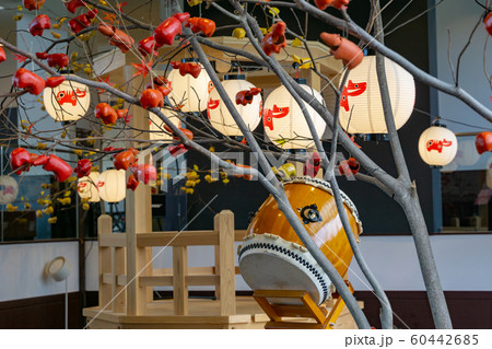 赤べこの提灯と太鼓 赤べこの提灯と太鼓 60442685