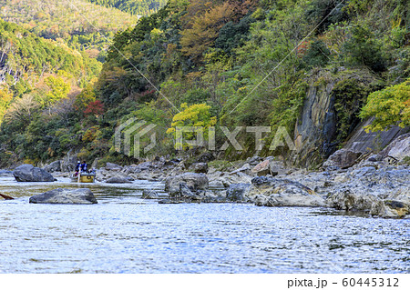 秋の保津川下り 秋の保津川下り 60445312