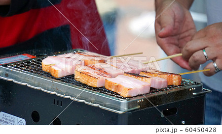 厚切りベーコン串焼きバーベキュー 60450428