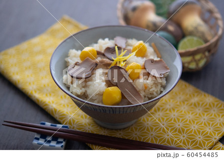松茸ご飯 松茸ご飯 60454485
