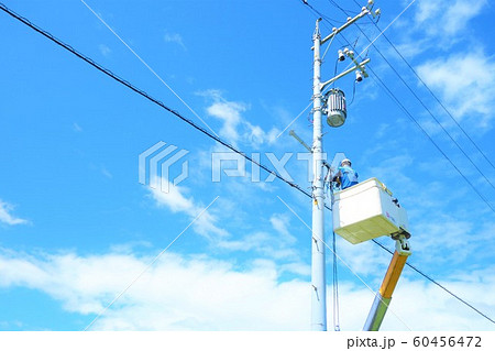 電柱工事 電気工事 復旧工事 作業員 電柱工事 電気工事 復旧工事 作業員 60456472