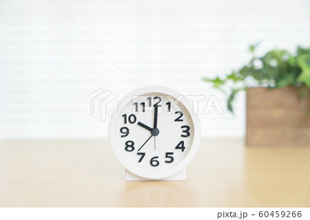 時計　時間　10時　22時　10：00　22：00 60459266