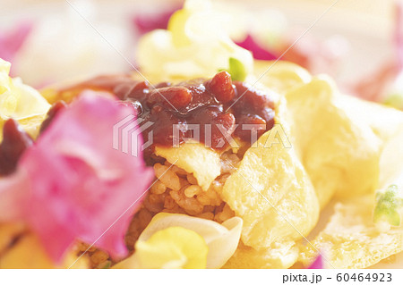 エディブルフラワー 食用花 花 エディブル オムライス 料理 食べ物 フード カラフル エディブルフラワー 食用花 花 エディブル オムライス 料理 食べ物 フード カラフル 60464923