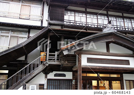 四万温泉 千と千尋の神隠しモデル 積善館のむくり屋根 60468143