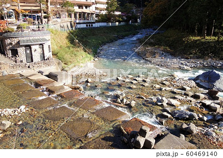 群馬県四万温泉河原の湯の風景 群馬県四万温泉河原の湯の風景 60469140