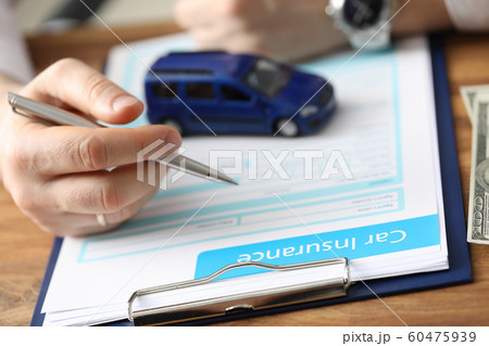 Meeting at lawyer office 60475939