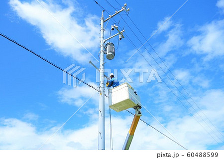 電柱工事　電気工事　復旧工事　作業員 60488599