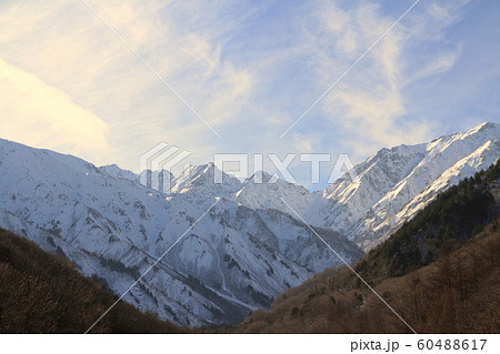 12月初冬の不帰ノ嶮　北アルプス後立山連峰 60488617