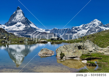 リッフェル湖からのマッターホルン 60498956
