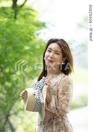 女性 女 女の子 60502956
