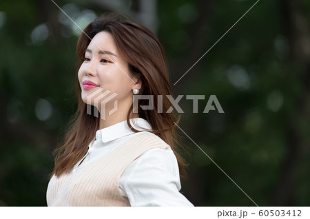 女性 女 女の子 60503412