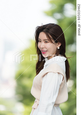 女性 女 女の子 60503462