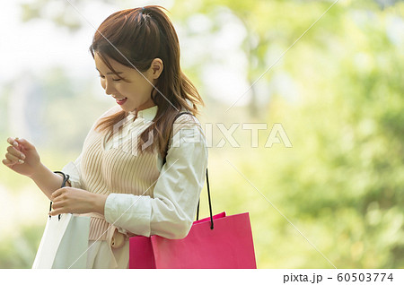 女性 女 女の子 60503774