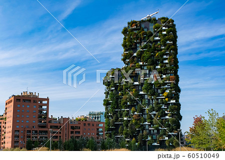 ミラノ 垂直の森 60510049