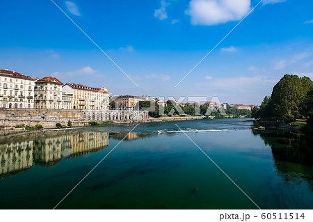 トリノ ポー川と街並み トリノ ポー川と街並み 60511514