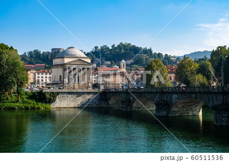 トリノ ポー川とグラン・マードレ・ディ・ディオ教会 60511536