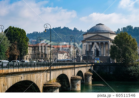 トリノ ポー川とグラン・マードレ・ディ・ディオ教会 60511546