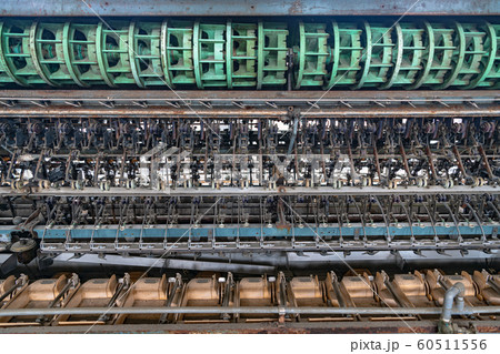 富岡製糸場 繰糸所の自動操糸器 60511556