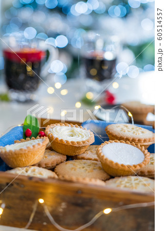 Nice warm cosy composition of traditional english 60514557