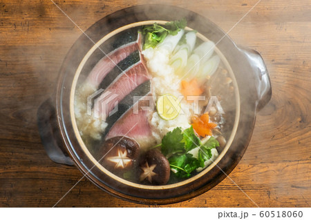 天然寒ぶり鍋 Japanese cuisine Yellowtail and radish pan 天然寒ぶり鍋 Japanese cuisine Yellowtail and radish pan 60518060