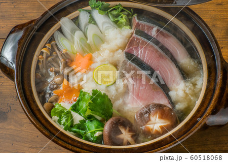 天然寒ぶり鍋 Japanese cuisine Yellowtail and radish pan 天然寒ぶり鍋 Japanese cuisine Yellowtail and radish pan 60518068