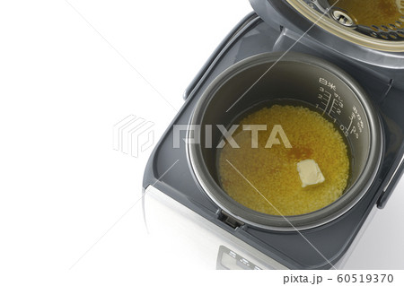 ターメリックライスを炊く 60519370