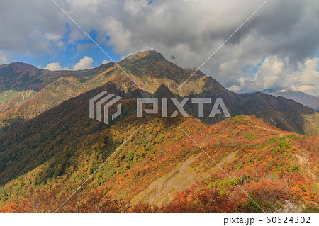 秋の天神峠からみた風景 60524302