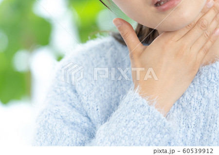 女性　体調不良 60539912