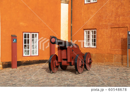 クロンボー城の大砲 60548678