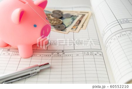 家計簿 貯蓄 家計 支出 豚の貯金箱 家計簿 貯蓄 家計 支出 豚の貯金箱 60552210