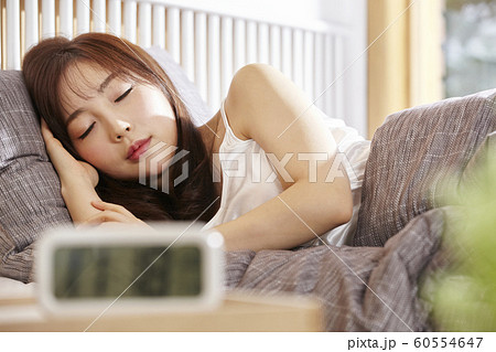 睡眠 眠り 寝る 60554647