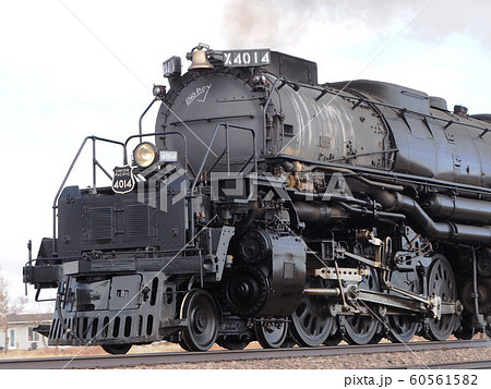 街を走る蒸気機関車「ＢＩＧ ＢＯＹ」の写真素材 [60561582] - PIXTA