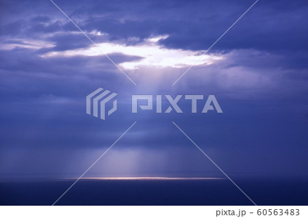 天使のはしご(薄明光線) 天使のはしご(薄明光線) 60563483