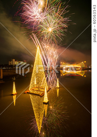 富岩運河環水公園 花火 富岩運河環水公園 花火 60563543