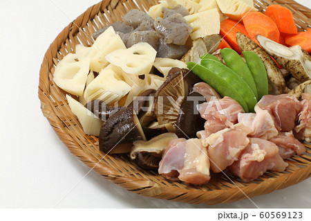 カット野菜、筑前煮の材料、煮物用 カット野菜、筑前煮の材料、煮物用 60569123