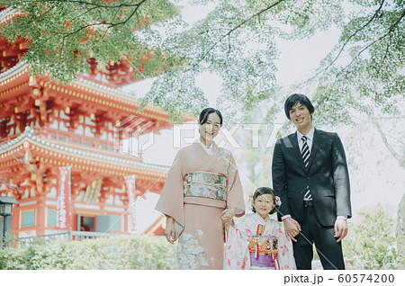 家族　七五三　ポートレート　撮影協力：高幡不動尊 60574200