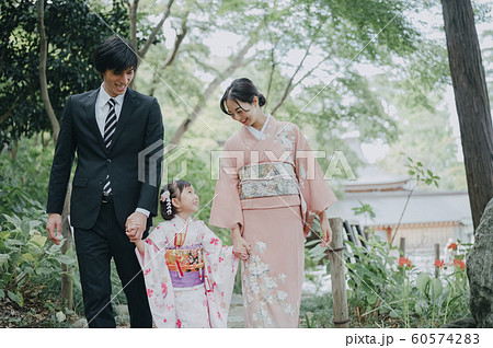 家族 七五三 ポートレート 撮影協力:高幡不動尊 家族 七五三 ポートレート 撮影協力:高幡不動尊 60574283