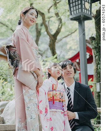 家族　七五三　ポートレート　撮影協力：高幡不動尊 60574343