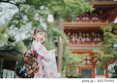 女の子 七五三 ポートレート 撮影協力:高幡不動尊 女の子 七五三 ポートレート 撮影協力:高幡不動尊 60574499
