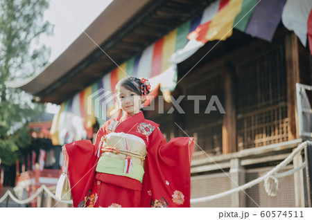 女の子　七五三　ポートレート　撮影協力：高幡不動尊 60574511