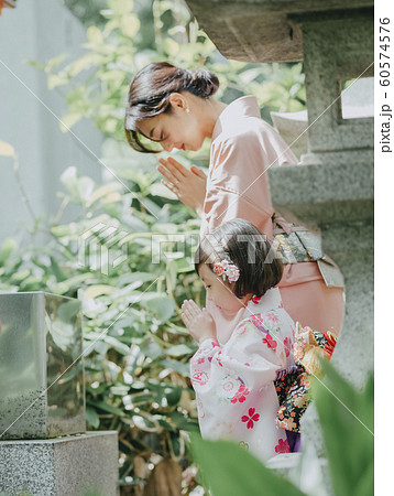 家族 七五三 参拝 撮影協力:高幡不動尊 家族 七五三 参拝 撮影協力:高幡不動尊 60574576